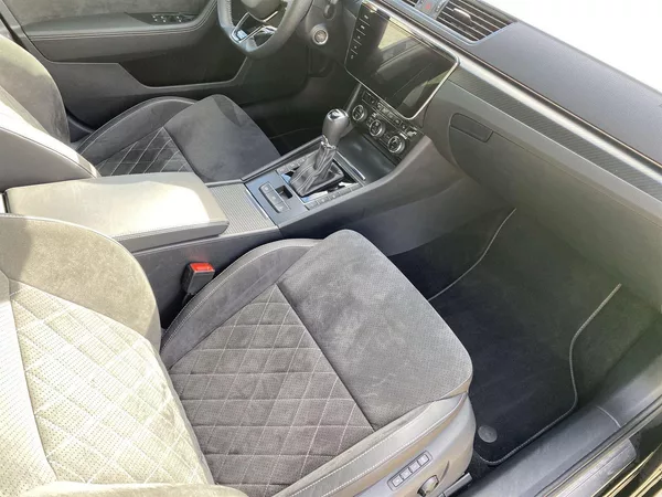 Škoda Superb 2.0 TDI 4x4 DSG Sportline - foto 8