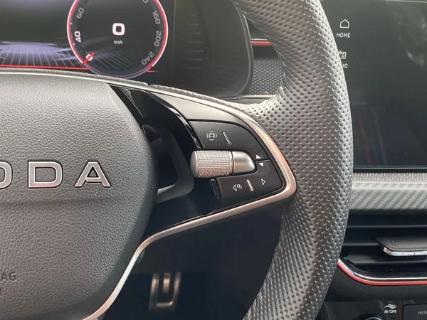 Škoda Scala 1.0 TSI Monte Carlo - foto 19