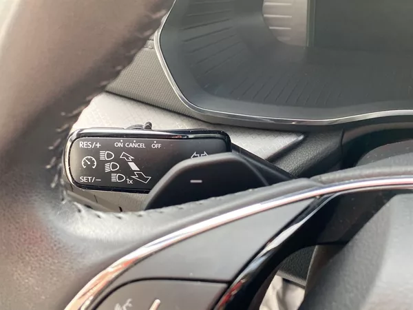 Škoda Octavia Combi 2.0 TDI DSG Ambition - foto 21