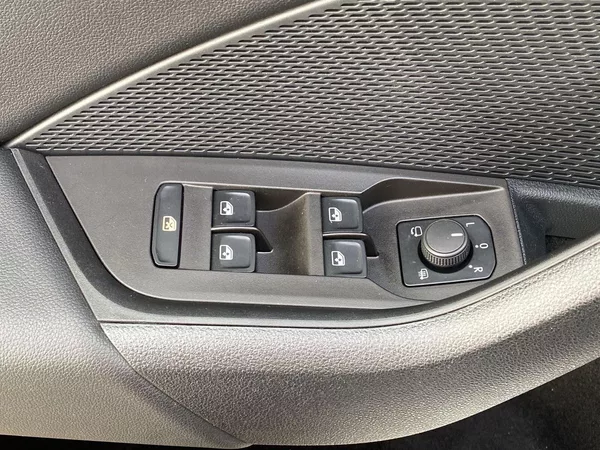 Škoda Octavia Combi 2.0 TDI DSG Ambition - foto 22