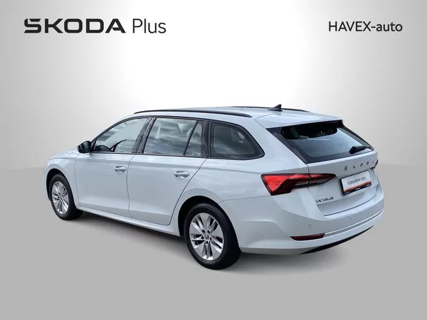 Škoda Octavia Combi 2.0 TDI DSG Ambition - foto 30
