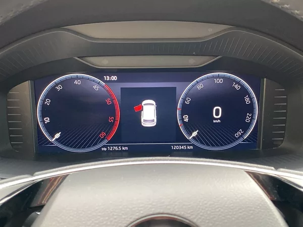Škoda Karoq 2.0 TDI 4x4 DSG Style - foto 10