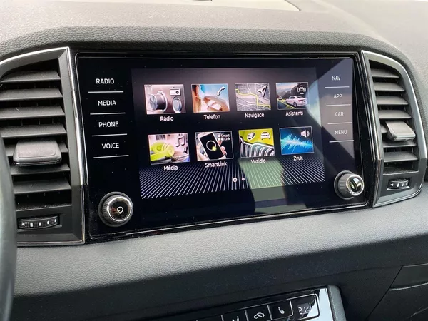 Škoda Karoq 2.0 TDI 4x4 DSG Style - foto 17