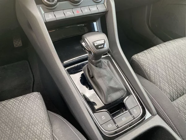 Škoda Karoq 2.0 TDI 4x4 DSG Style - foto 26