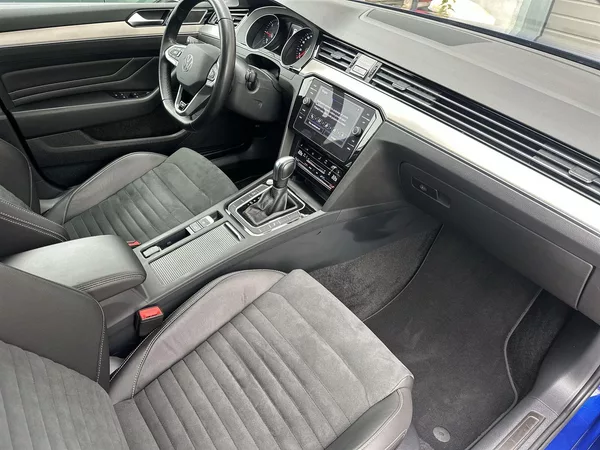 Volkswagen Passat Variant 2.0 TDI 4Motion DSG R-Line - foto 10