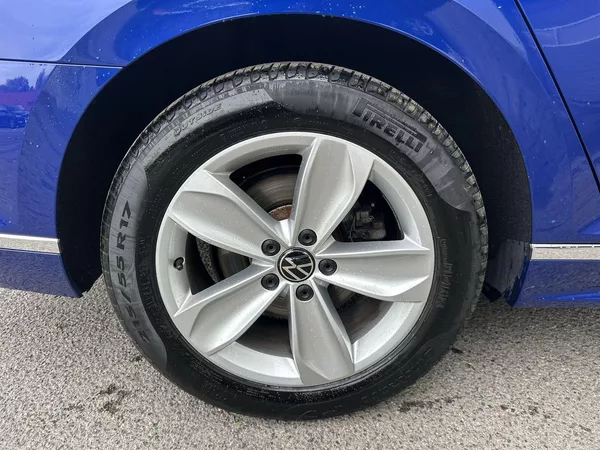 Volkswagen Passat Variant 2.0 TDI 4Motion DSG R-Line - foto 31