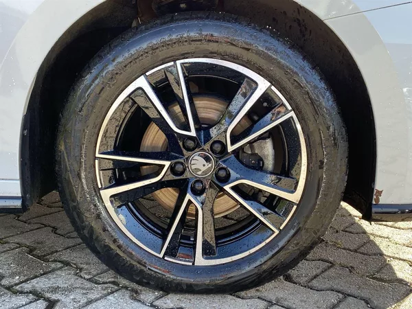 Škoda Fabia 1.5 TSI DSG Monte Carlo - foto 29