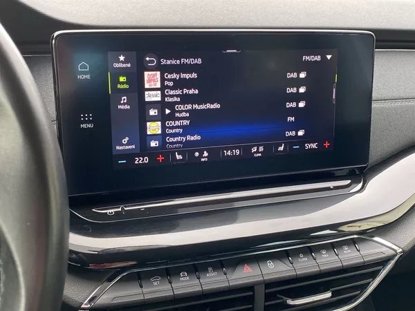 Škoda Octavia Combi 2.0 TDI 4x4 DSG Style+ - foto 13