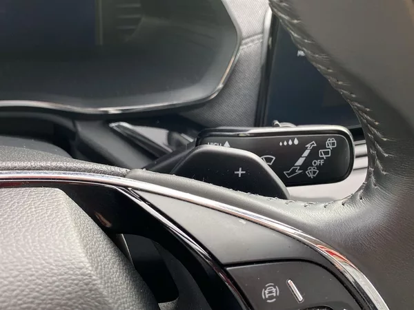 Škoda Octavia Combi 2.0 TDI 4x4 DSG Style+ - foto 23