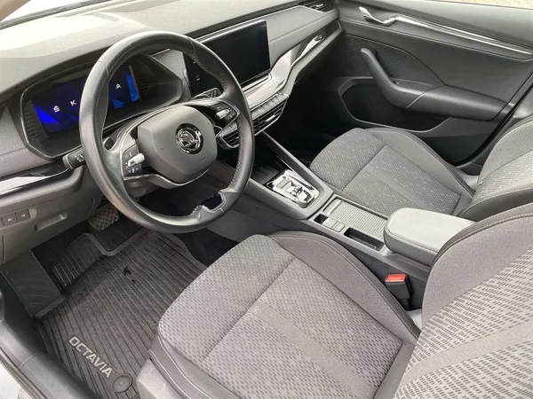 Škoda Octavia Combi 2.0 TDI 4x4 DSG Style+ - foto 6