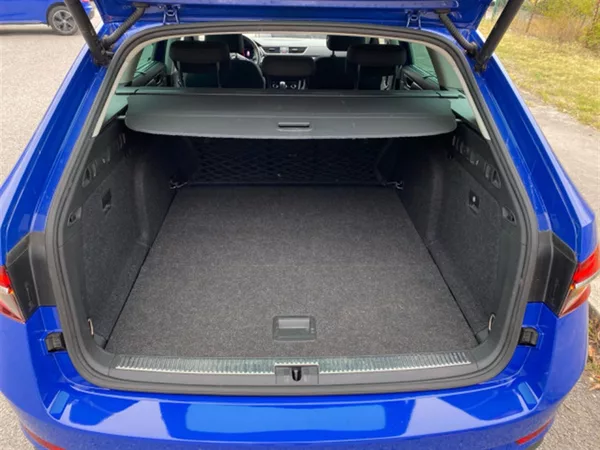 Škoda Superb Combi 2.0 TSI DSG Style + - foto 6