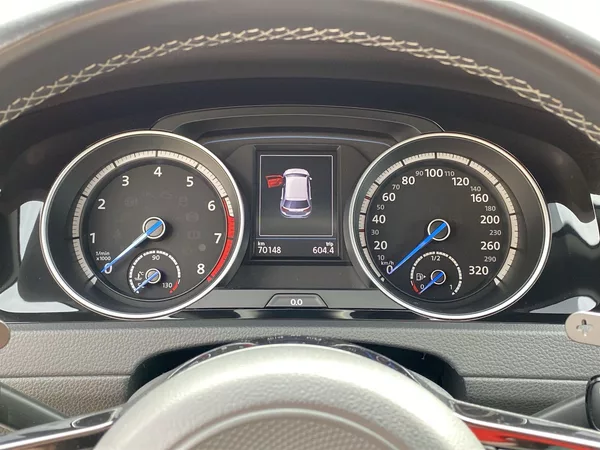 Volkswagen Golf 2.0 TSI DSG 4Motion R-Line - foto 10