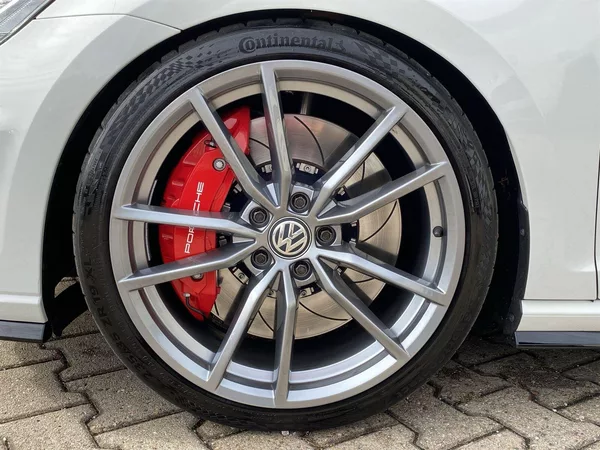 Volkswagen Golf 2.0 TSI DSG 4Motion R-Line - foto 29