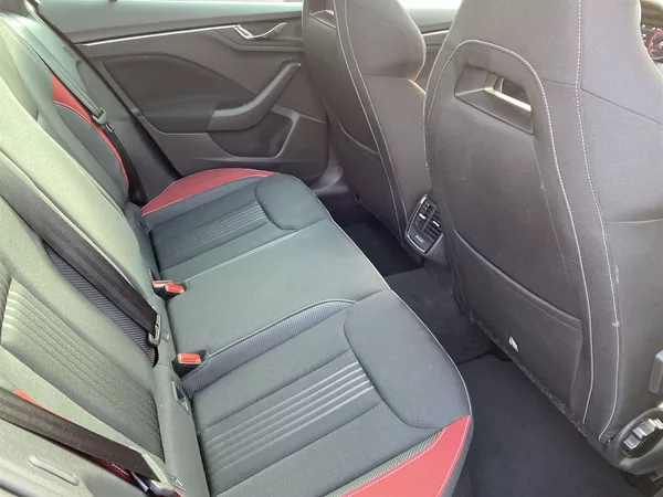 Škoda Kamiq 1.0 TSI DSG Monte Carlo - foto 9