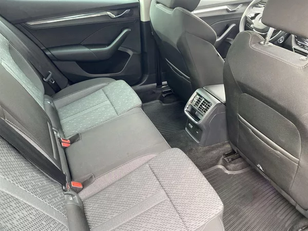 Škoda Octavia 1.5 TSI Style + - foto 11