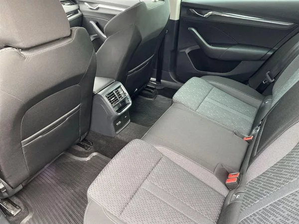 Škoda Octavia 1.5 TSI Style + - foto 9