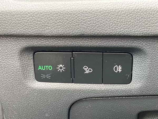 Škoda Octavia 1.5 TSI Top Selection - foto 27