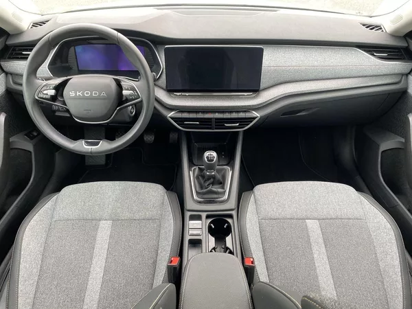 Škoda Octavia 1.5 TSI Top Selection - foto 5