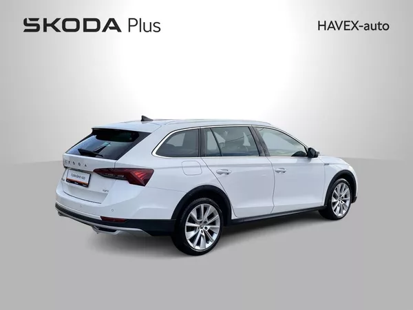 Škoda Octavia Combi 2.0 TDI 4x4 DSG Scout - foto 2