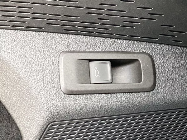 Škoda Octavia Combi 2.0 TDI 4x4 DSG Scout - foto 22