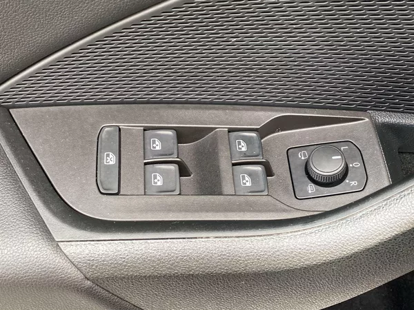 Škoda Octavia Combi 2.0 TDI 4x4 DSG Scout - foto 23