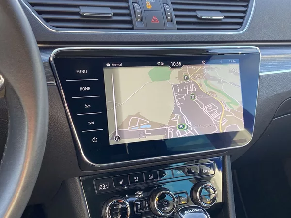 Škoda Superb Combi 1.4 TSI iV DSG Style - foto 11