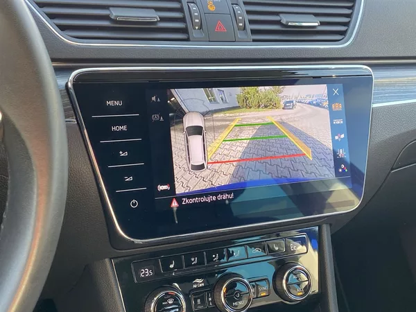 Škoda Superb Combi 1.4 TSI iV DSG Style - foto 12