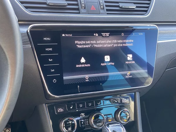 Škoda Superb Combi 1.4 TSI iV DSG Style - foto 17