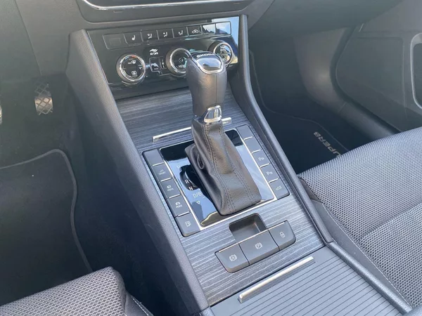 Škoda Superb Combi 1.4 TSI iV DSG Style - foto 27