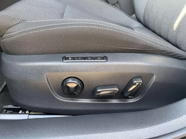 Škoda Superb Combi 1.4 TSI iV DSG Style - foto 29