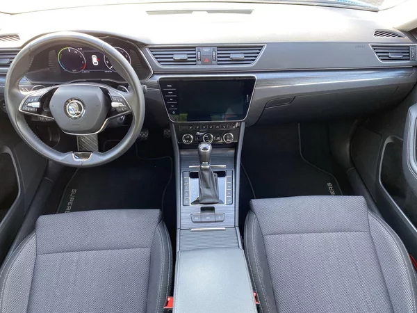 Škoda Superb Combi 1.4 TSI iV DSG Style - foto 5