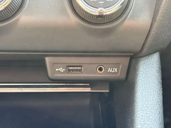 Škoda Octavia Combi 1.6 TDI Ambition - foto 18