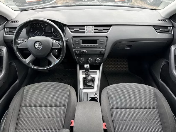 Škoda Octavia Combi 1.6 TDI Ambition - foto 5
