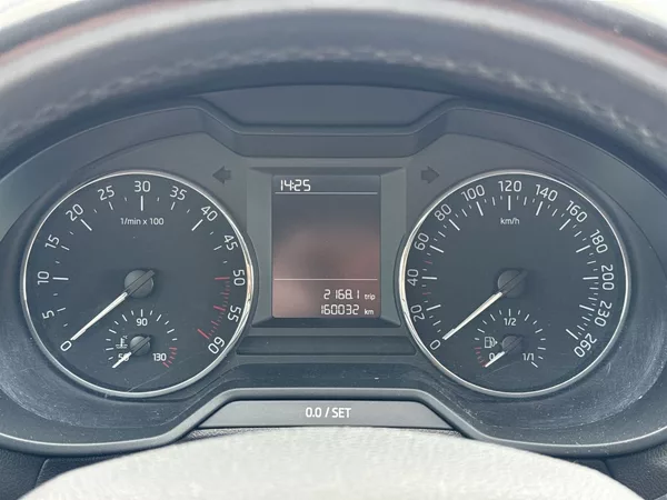Škoda Octavia Combi 1.6 TDI Ambition - foto 6