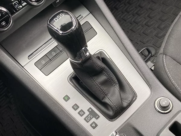 Škoda Octavia Combi 2.0 TDI DSG Ambition+ - foto 17