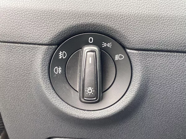 Škoda Octavia Combi 2.0 TDI DSG Ambition+ - foto 18