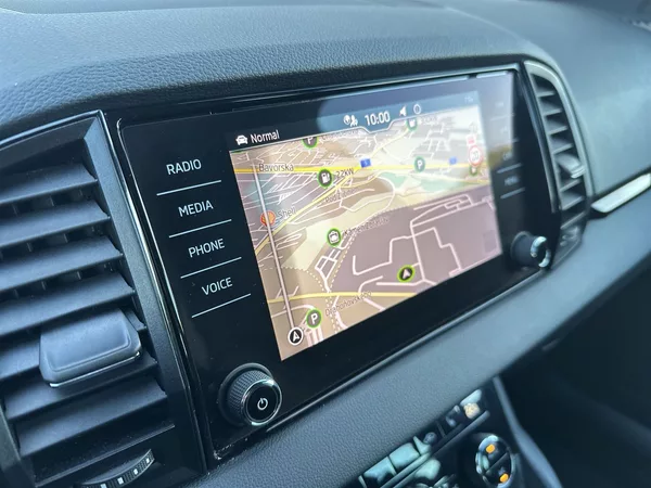 Škoda Karoq 1.5 TSI DSG Sportline - foto 12