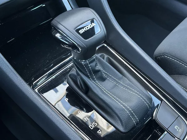Škoda Karoq 1.5 TSI DSG Sportline - foto 16