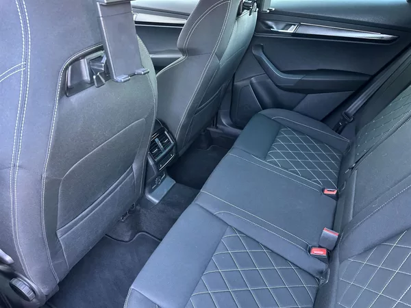 Škoda Karoq 1.5 TSI DSG Sportline - foto 9