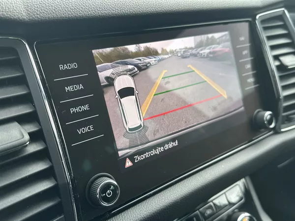 Škoda Kodiaq 2.0 TDI 4x4 DSG Style - foto 13