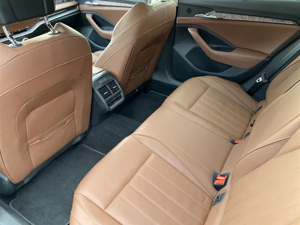 Škoda Superb Combi 2.0 TDI DSG L&K - foto 10