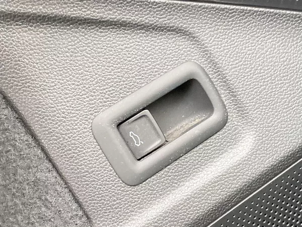 Škoda Superb Combi 2.0 TDI DSG L&K - foto 26