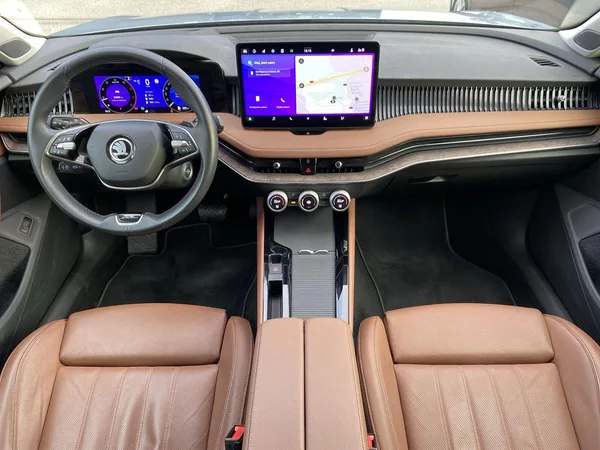 Škoda Superb Combi 2.0 TDI DSG L&K - foto 5