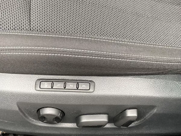 Škoda Superb 2.0 TDI DSG Style - foto 33