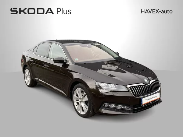 Škoda Superb 2.0 TDI DSG Style - foto 36