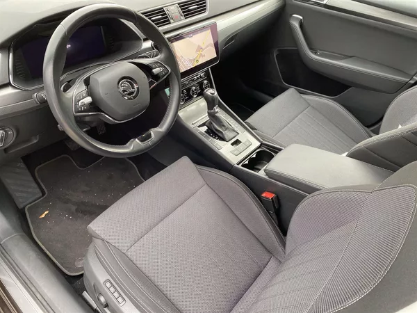 Škoda Superb 2.0 TDI DSG Style - foto 6