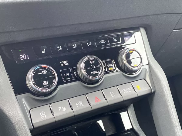 Škoda Karoq 1.5 TSI DSG Sportline - foto 13