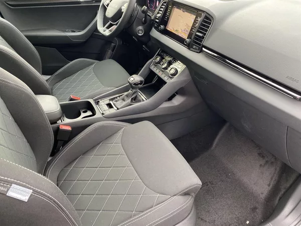 Škoda Karoq 1.5 TSI DSG Sportline - foto 8