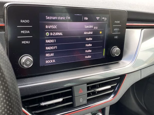 Škoda Kamiq 1.0 TSI DSG Monte Carlo - foto 11