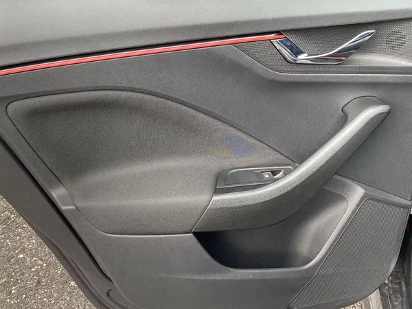 Škoda Kamiq 1.0 TSI DSG Monte Carlo - foto 26